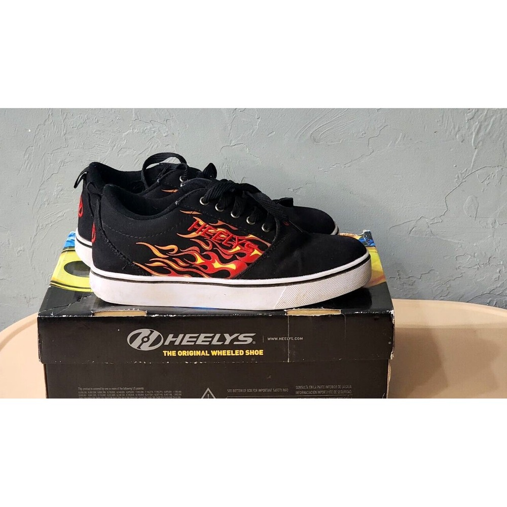 Heelys Pro 20 Prints Wheeled Shoes Black Red Flames Boys‎ Youth Size 7 NO WHEELS